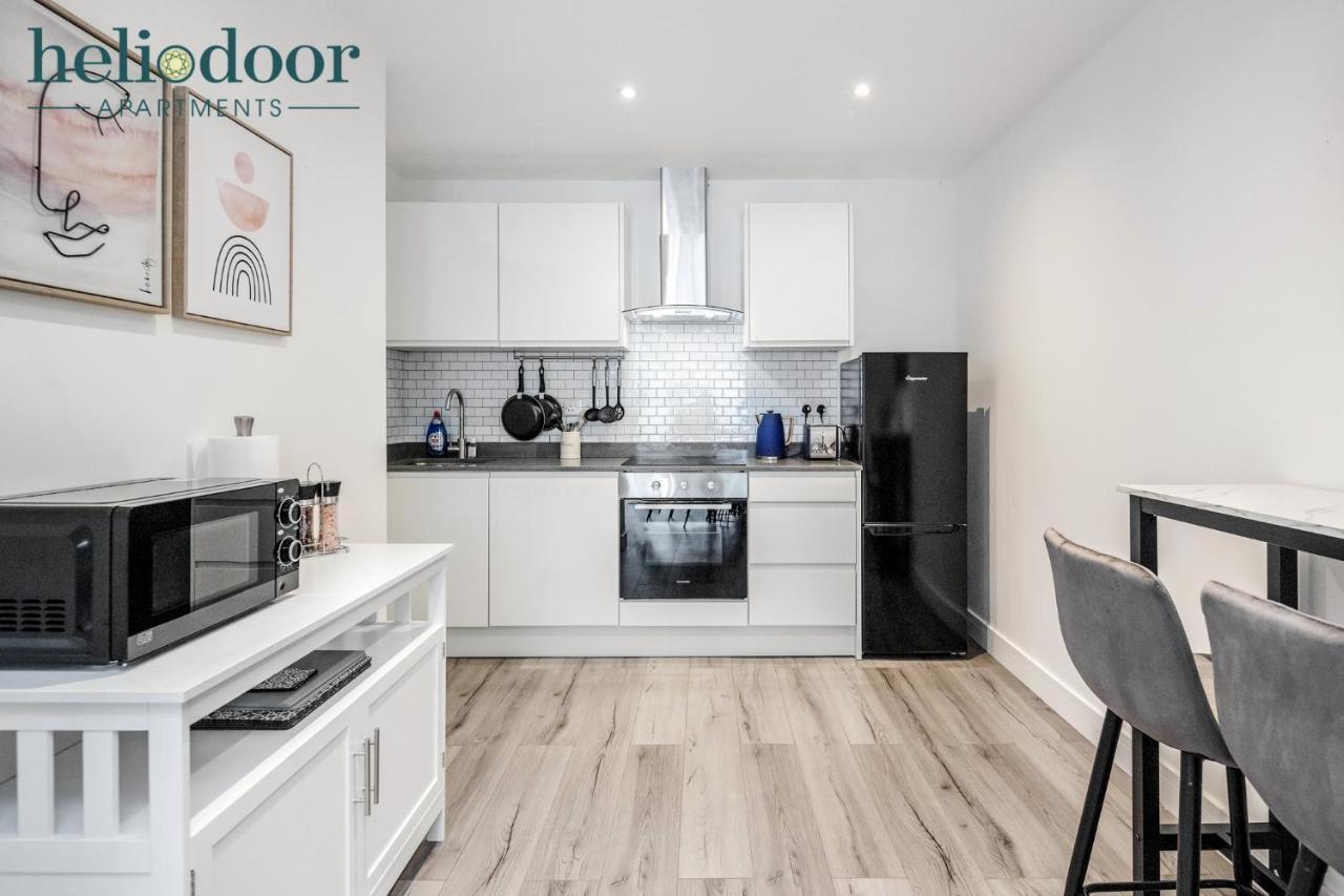 Milton Keynes Apartments, Sleeps Up To 5, Free Parking, Free Wifi & Movies, 7 Mins Drive To Milton Keynes Central Station For Direct Trains To London & The North Luaran gambar