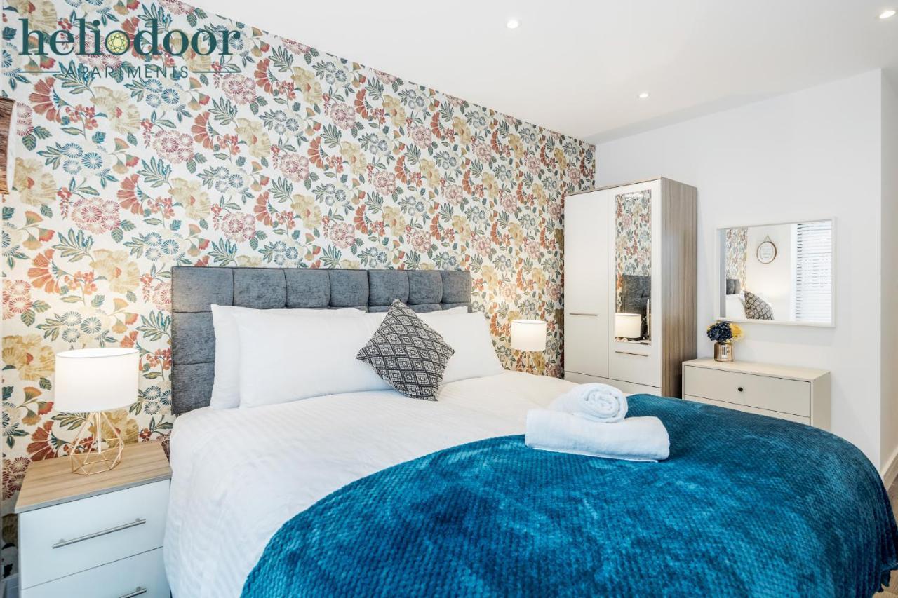 Milton Keynes Apartments, Sleeps Up To 5, Free Parking, Free Wifi & Movies, 7 Mins Drive To Milton Keynes Central Station For Direct Trains To London & The North Luaran gambar