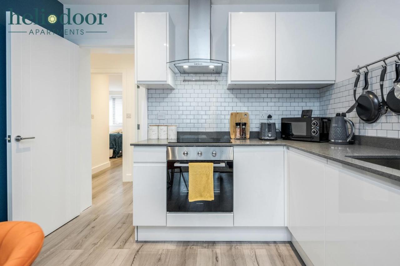 Milton Keynes Apartments, Sleeps Up To 5, Free Parking, Free Wifi & Movies, 7 Mins Drive To Milton Keynes Central Station For Direct Trains To London & The North Luaran gambar