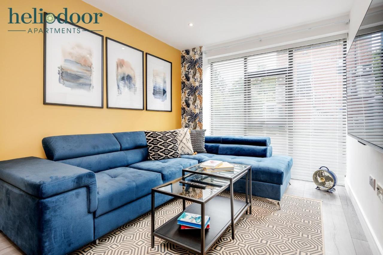 Milton Keynes Apartments, Sleeps Up To 5, Free Parking, Free Wifi & Movies, 7 Mins Drive To Milton Keynes Central Station For Direct Trains To London & The North Luaran gambar