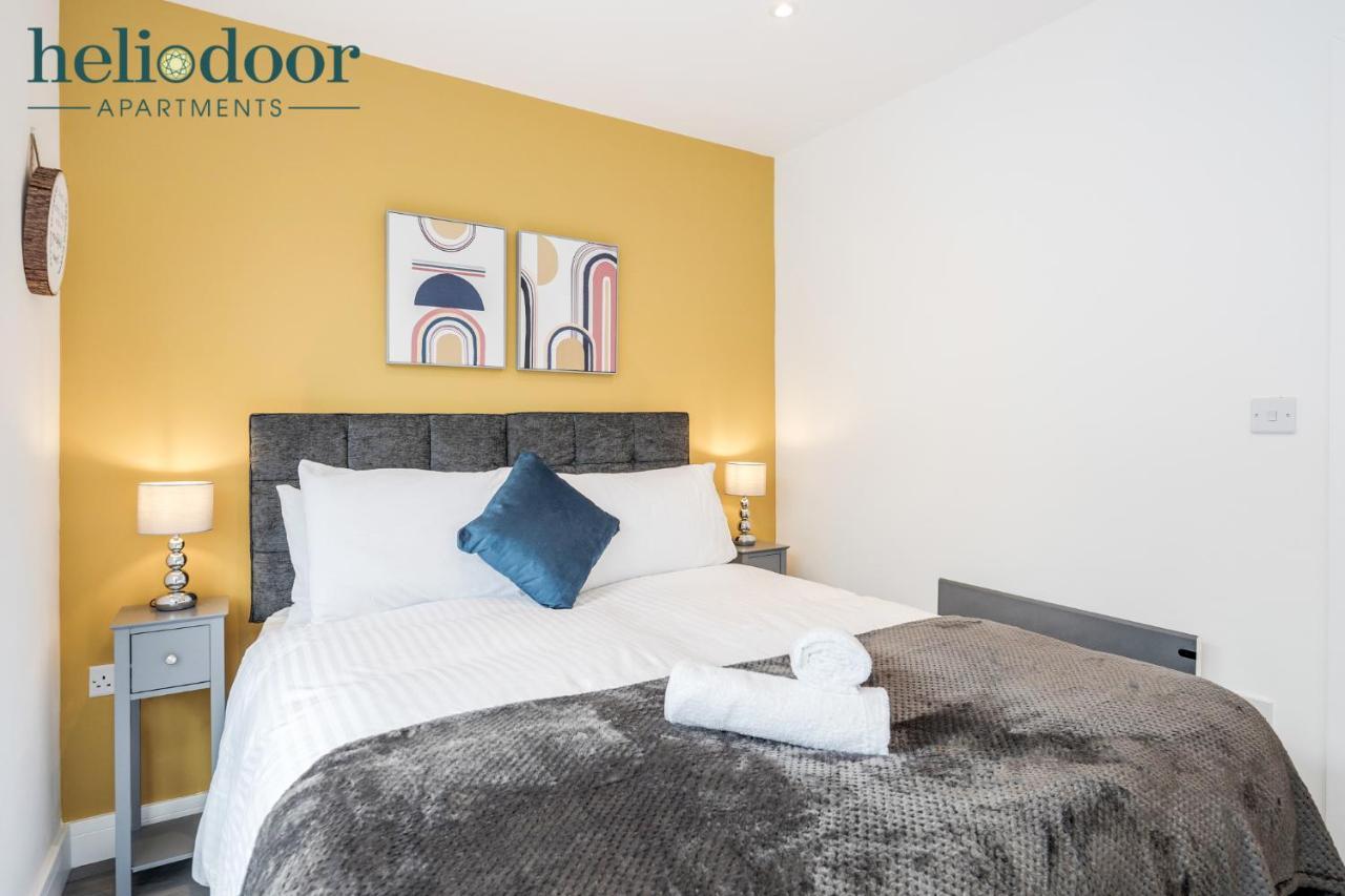 Milton Keynes Apartments, Sleeps Up To 5, Free Parking, Free Wifi & Movies, 7 Mins Drive To Milton Keynes Central Station For Direct Trains To London & The North Luaran gambar