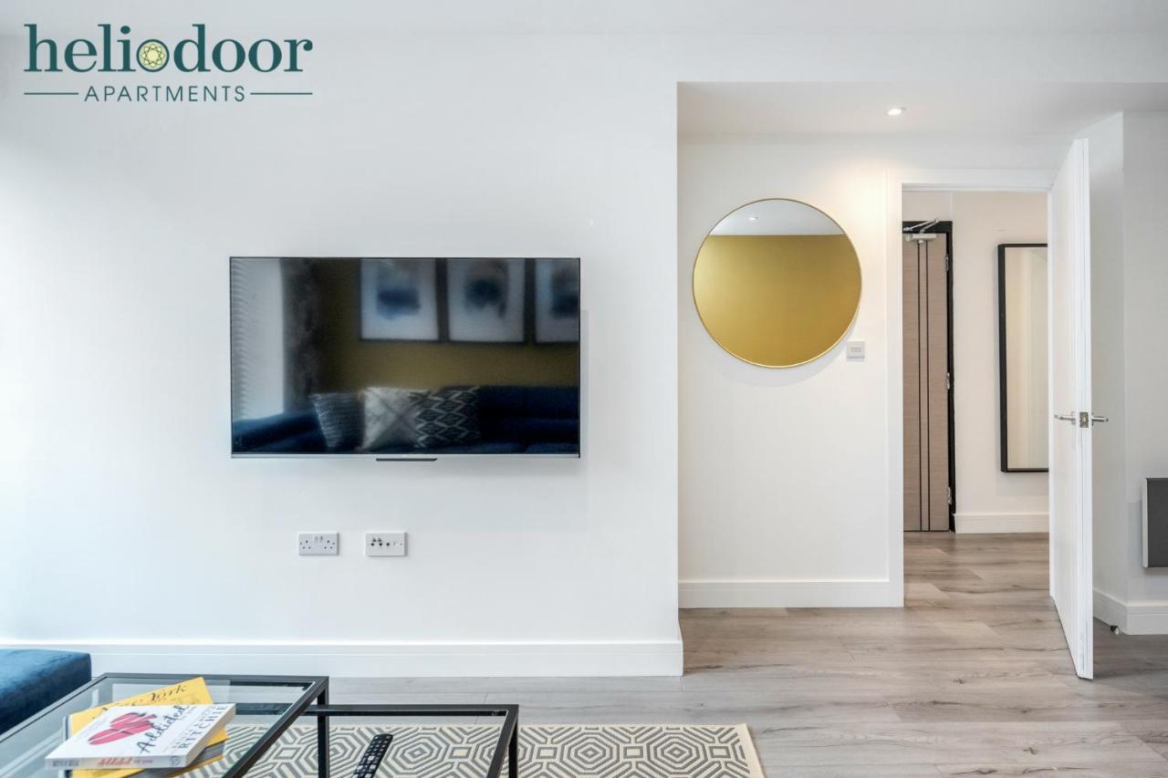 Milton Keynes Apartments, Sleeps Up To 5, Free Parking, Free Wifi & Movies, 7 Mins Drive To Milton Keynes Central Station For Direct Trains To London & The North Luaran gambar