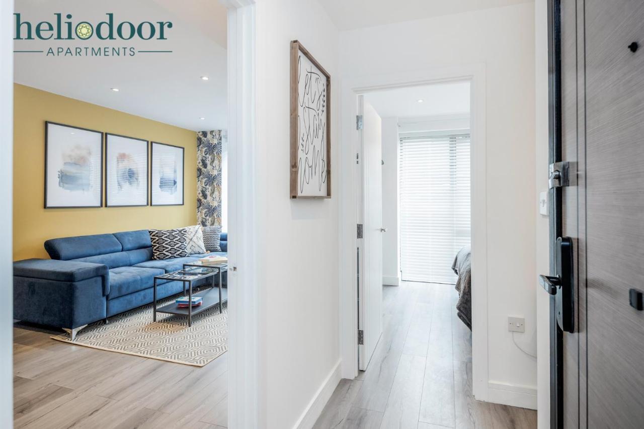 Milton Keynes Apartments, Sleeps Up To 5, Free Parking, Free Wifi & Movies, 7 Mins Drive To Milton Keynes Central Station For Direct Trains To London & The North Luaran gambar