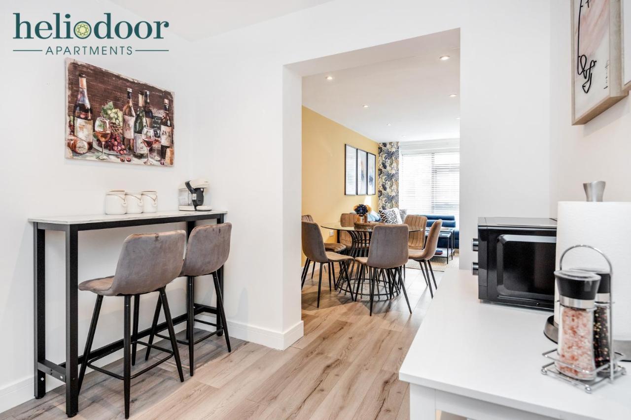 Milton Keynes Apartments, Sleeps Up To 5, Free Parking, Free Wifi & Movies, 7 Mins Drive To Milton Keynes Central Station For Direct Trains To London & The North Luaran gambar