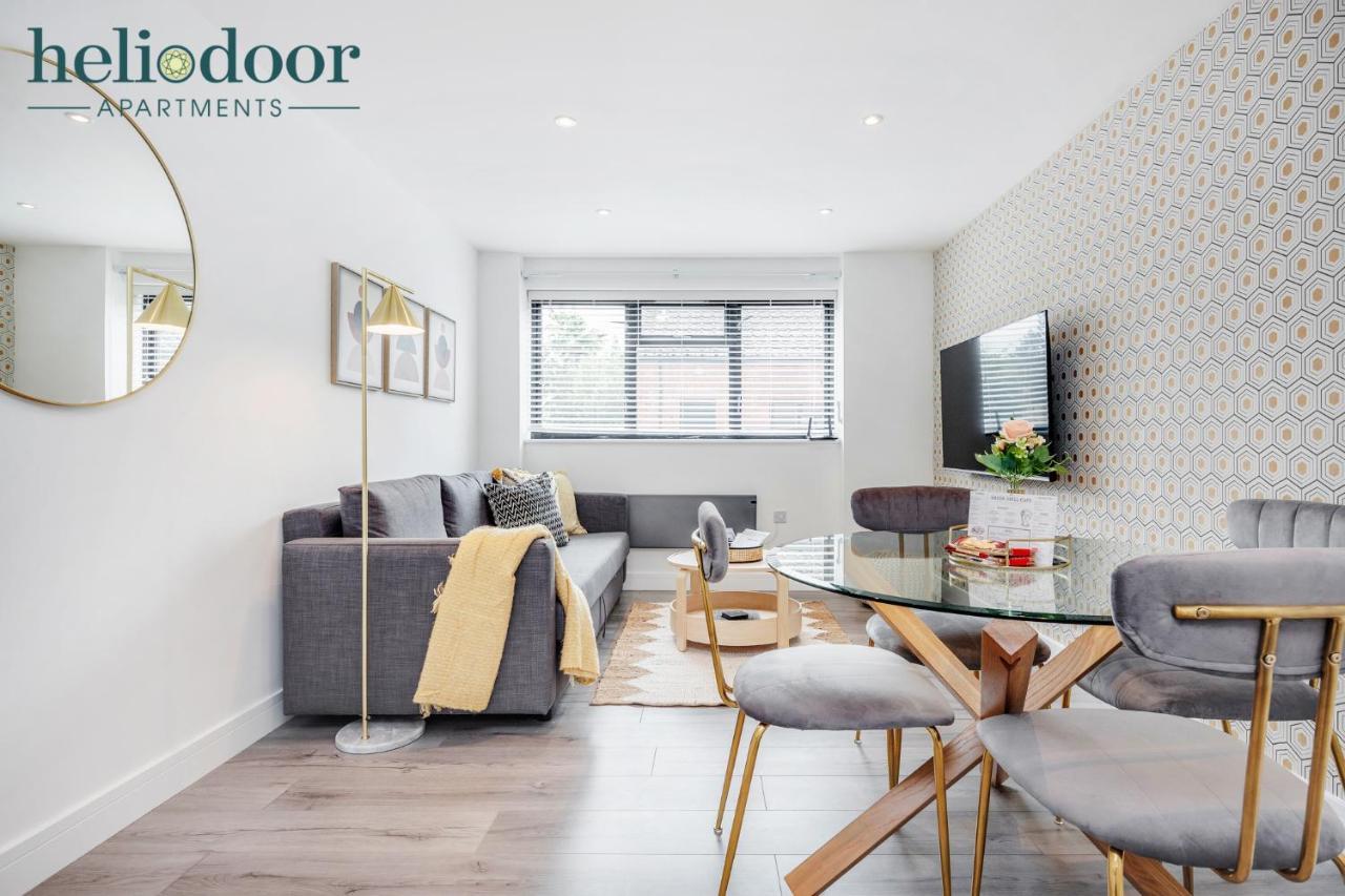 Milton Keynes Apartments, Sleeps Up To 5, Free Parking, Free Wifi & Movies, 7 Mins Drive To Milton Keynes Central Station For Direct Trains To London & The North Luaran gambar