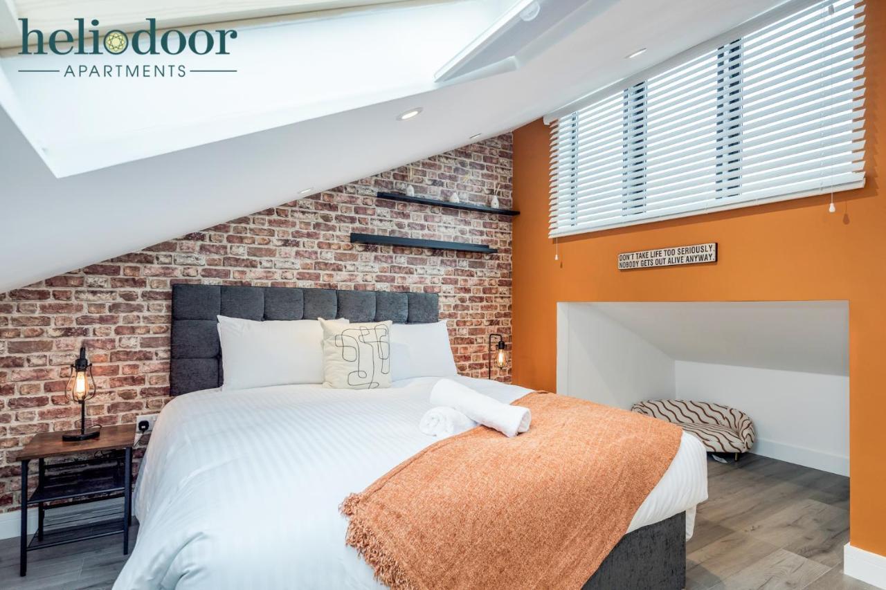 Milton Keynes Apartments, Sleeps Up To 5, Free Parking, Free Wifi & Movies, 7 Mins Drive To Milton Keynes Central Station For Direct Trains To London & The North Luaran gambar