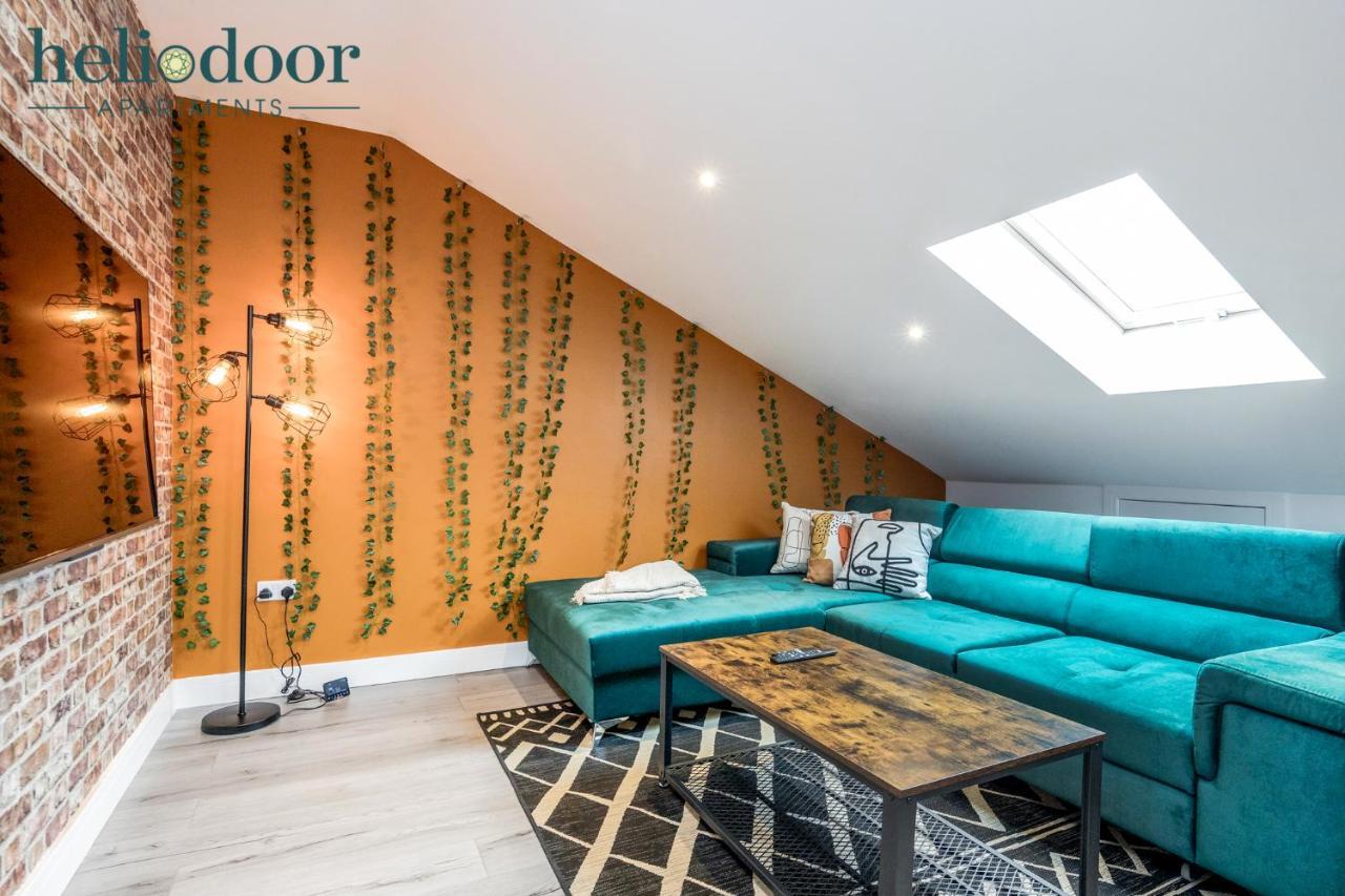 Milton Keynes Apartments, Sleeps Up To 5, Free Parking, Free Wifi & Movies, 7 Mins Drive To Milton Keynes Central Station For Direct Trains To London & The North Luaran gambar